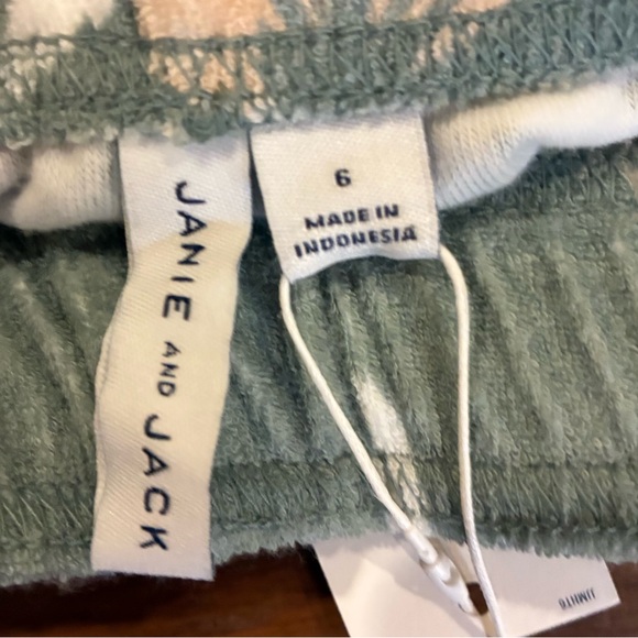 NWT- Janie and Jack Tropical Floral Terry Matching Set - Picture 5 of 7